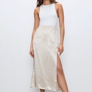 Aritzia babaton aldus maxi slit slip skirt, denude size 00. Only worn 1-2 times.